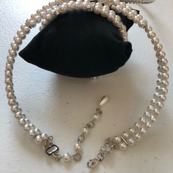 Bundled Pearl Necklace - Picture 3 of 8
